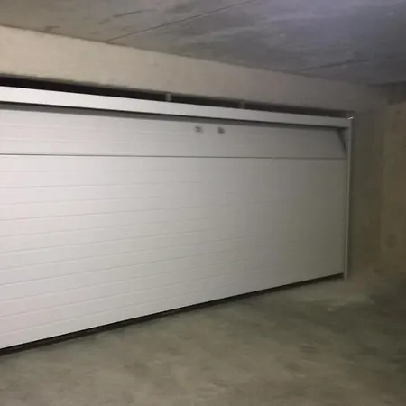 - Gratis Garage - Topligging Ostenda